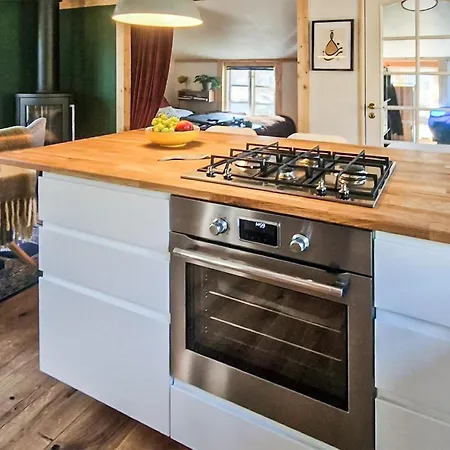 Lovely In With Wifi Holiday home *